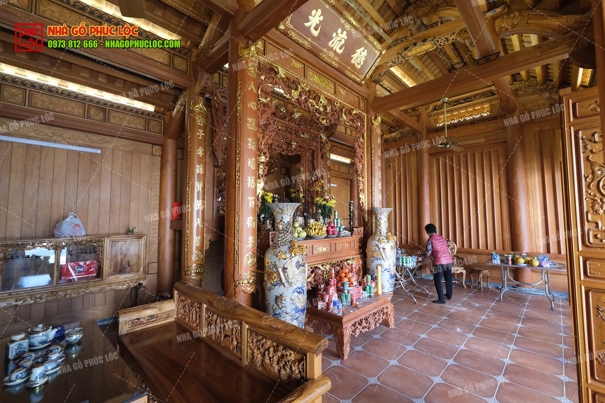 Trang trí bàn thờ gia tiên trang nghiêm giúp mang lại phúc đức cho con cháu
